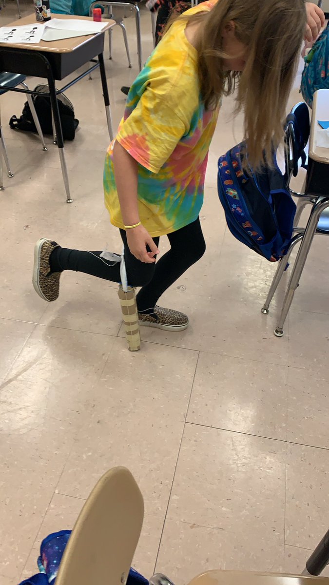 LisaSnider84's tweet photo. 3rd grade making prosthetic legs! So cool! #stesummerrocks @AnnHaley_RCS @RCS_STEM @STE_Stallions https://t.co/uDjCDzXgUy