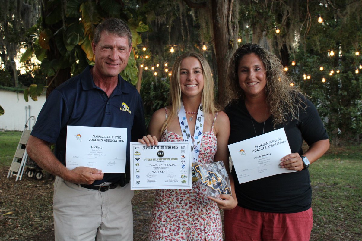 kiersten2024's tweet photo. What a great freshman year!! Thank you to my teammates and coaches.  I was honored to receive 1st Team All-Conference, All-State &amp; All-academic.  Can’t wait for next year.  Now looking forward to summer with my @2005LadyBombers https://t.co/tJcqDXPwIK