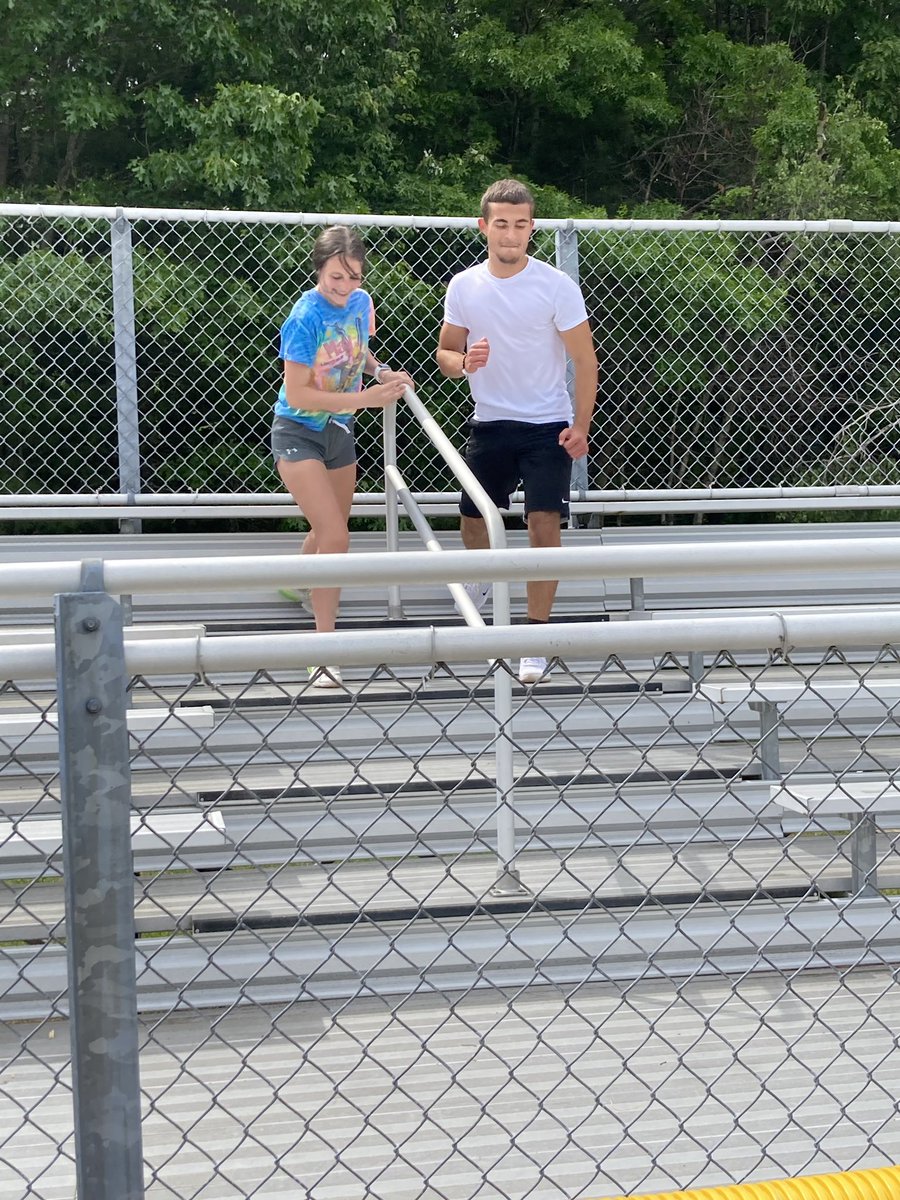 bp_track's tweet photo. Today’s Meet has been rescheduled for tomorrow, 3:30pm at Diman RVT. In the meantime here’s a few pics from practice the other day. Enjoy 😎 #BPPRIDE https://t.co/6HjX8rpIYn