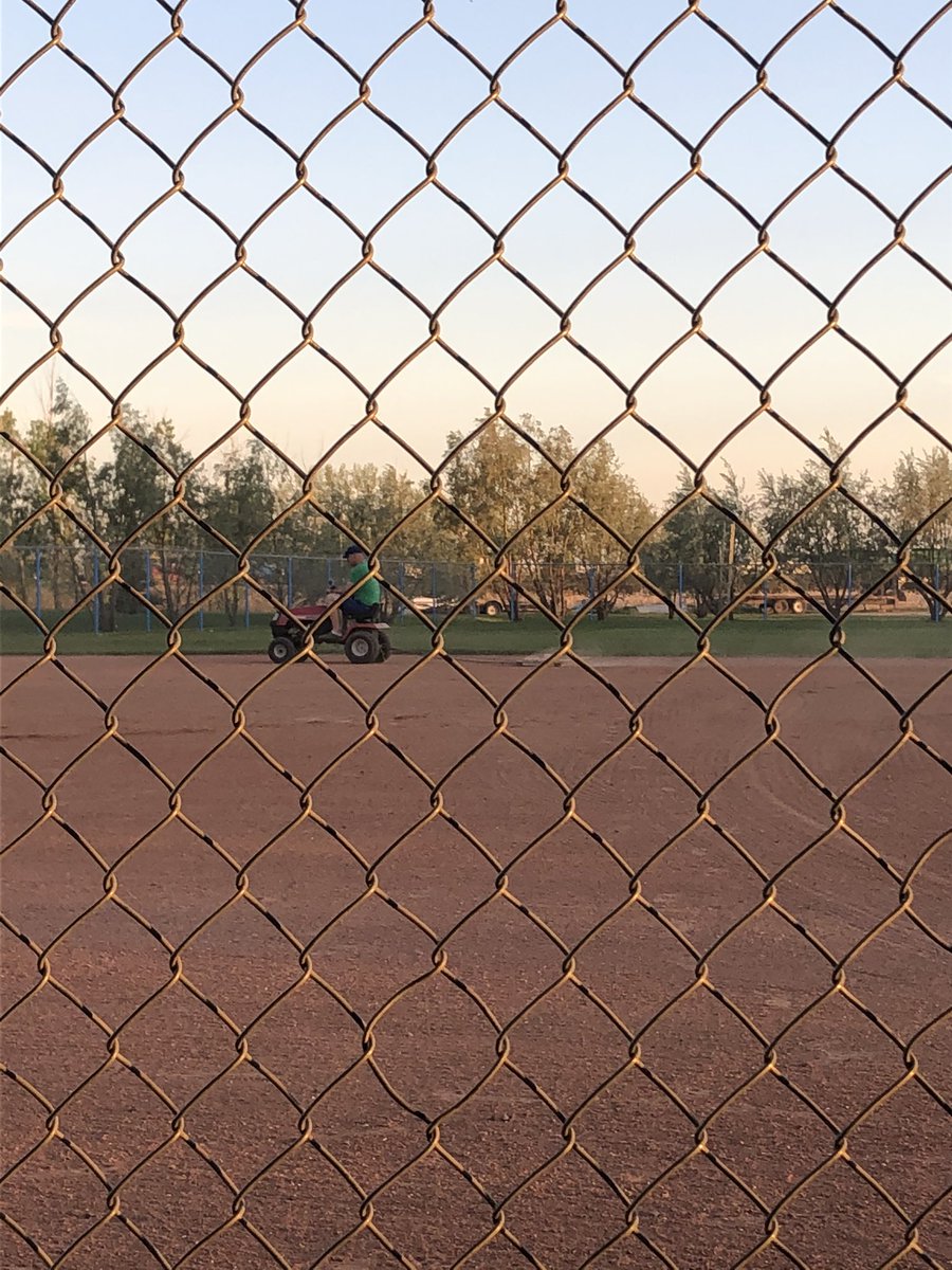 cowboysfastball's tweet image. Good first practice of the year! Nothing like making that first toss and feeling the pops in your shoulder and back. #workingoutthekinks #giddy
