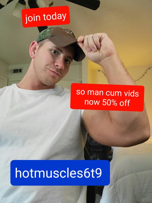 Watch this country boy cock shoot loads of cum and flex his big thick muscles retweet if you love me