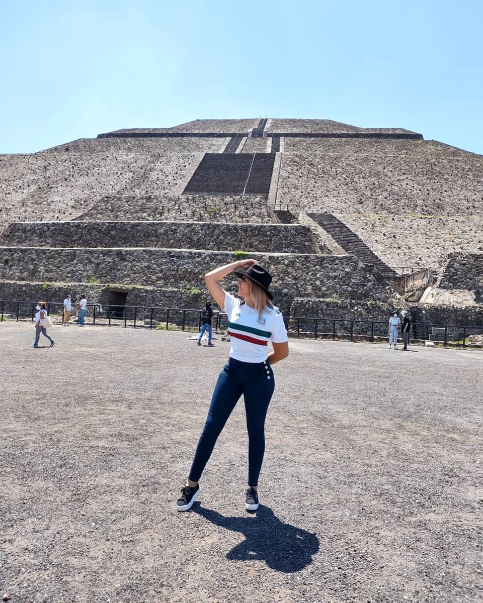 Cindyy_alv's tweet photo. Hoy la selección le da otro triunfo a la nación!!#daletri 🇲🇽
Desde Teotihuacán les pregunto:
¿Les gustan las apuestas? CUENTENME 👀
#seleccionmexicana
#Mexico VS #CostaRica https://t.co/tjbzY3fnmS
