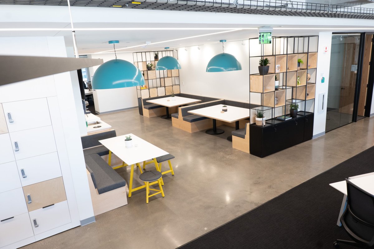 spacestor's tweet photo. Great article from @JeffersonGrpNYC discussing the benefits of a dynamic workplace, using lockers, pods and booths. Featuring a stunning case study of @jellyfishglobal their #baltimore HQ includes great #Spacestor products, which we were proud to provide.
https://t.co/8EhATiBgl5 https://t.co/GZdRRHEMAi