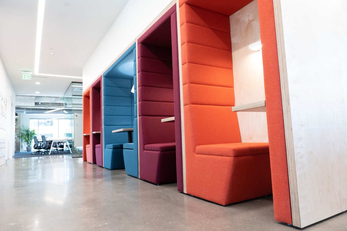 spacestor's tweet photo. Great article from @JeffersonGrpNYC discussing the benefits of a dynamic workplace, using lockers, pods and booths. Featuring a stunning case study of @jellyfishglobal their #baltimore HQ includes great #Spacestor products, which we were proud to provide.
https://t.co/8EhATiBgl5 https://t.co/GZdRRHEMAi