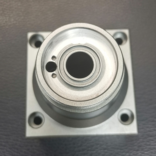 HoribontTech's tweet image. This laser head part is mainly used in laser equipment.
We have just delivered a batch this week, and more will be delivered next week. The important dimensional accuracy is 0.01mm.
The material is AL 6061-T aluminum alloy, and the surface is sandblasted and clear anodize.
