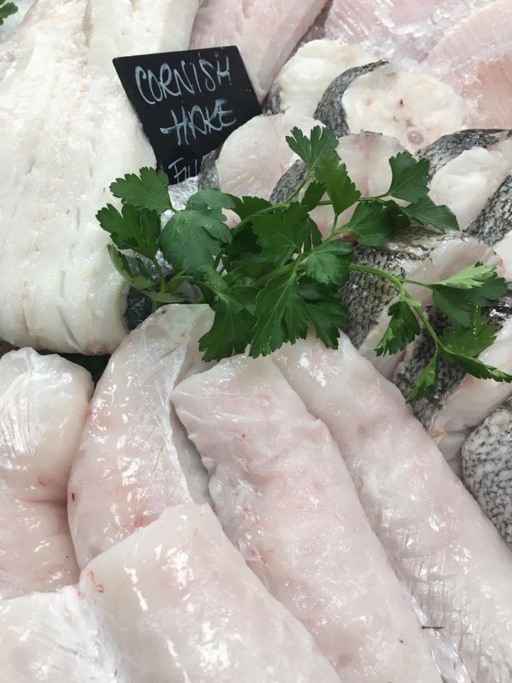 “The #Hake Man” @Alan_J_Dwan ‘CharismaOfLadram’ Now returning to his #Nets after landing his as usual boxed to perfection @MSCintheUK #SustainableHarvested #CornishHAKE for Friday @Brixhamfishmkt Auction! @NFF_fishmongers @NFFF_UK #EatMoreFish @Cornishfpo