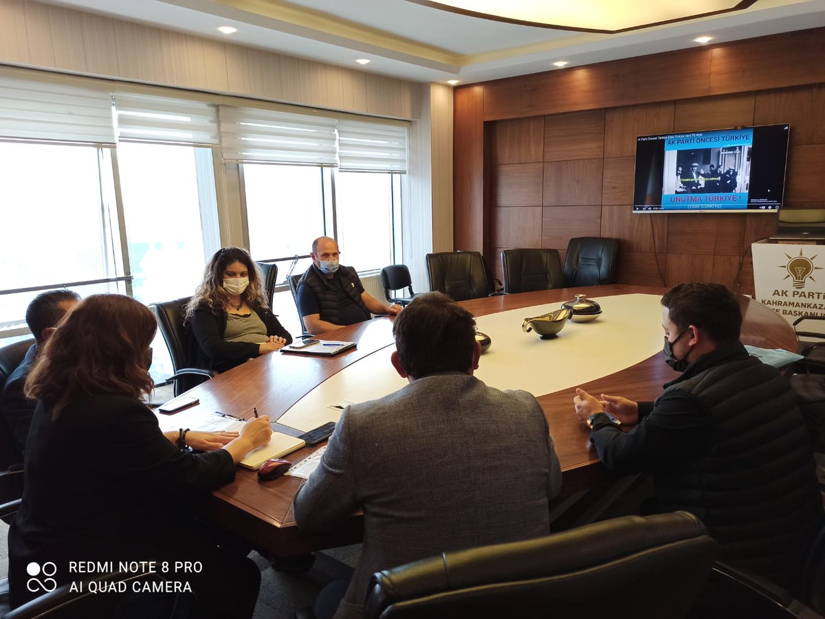 Sosyal Politikalar Birim Başkanlığı olarak komisyon başkanlarımız ile toplantımızı gerçekleştirdik .
Hayırlara vesile olsun .
<a href="/hakanhanozcan/">Hakan Han ÖZCAN 🇹🇷</a> 
<a href="/Korkutataserkan/">SERKAN KORKUTATA</a> 
@ceylan_ahmett 
<a href="/serhatoguz06/">Serhat Oğuz</a> 
<a href="/umiterturk06/">Ümit Ertürk</a> 
<a href="/elifcokaygill/">Elif ÇOKAYGİL🟢🇹🇷</a>