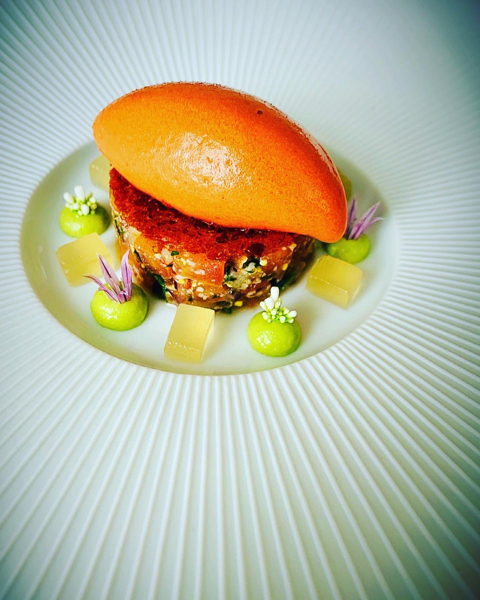 kboylechef's tweet photo. Flavors of Tomato, Avacado, Celery and Wild Garlic! #vegetablecourse #firstcourse #forwhenwereturn #tastingmenu @RestLadyAnne @MichelinGuideUK https://t.co/CeuPjxWJVB