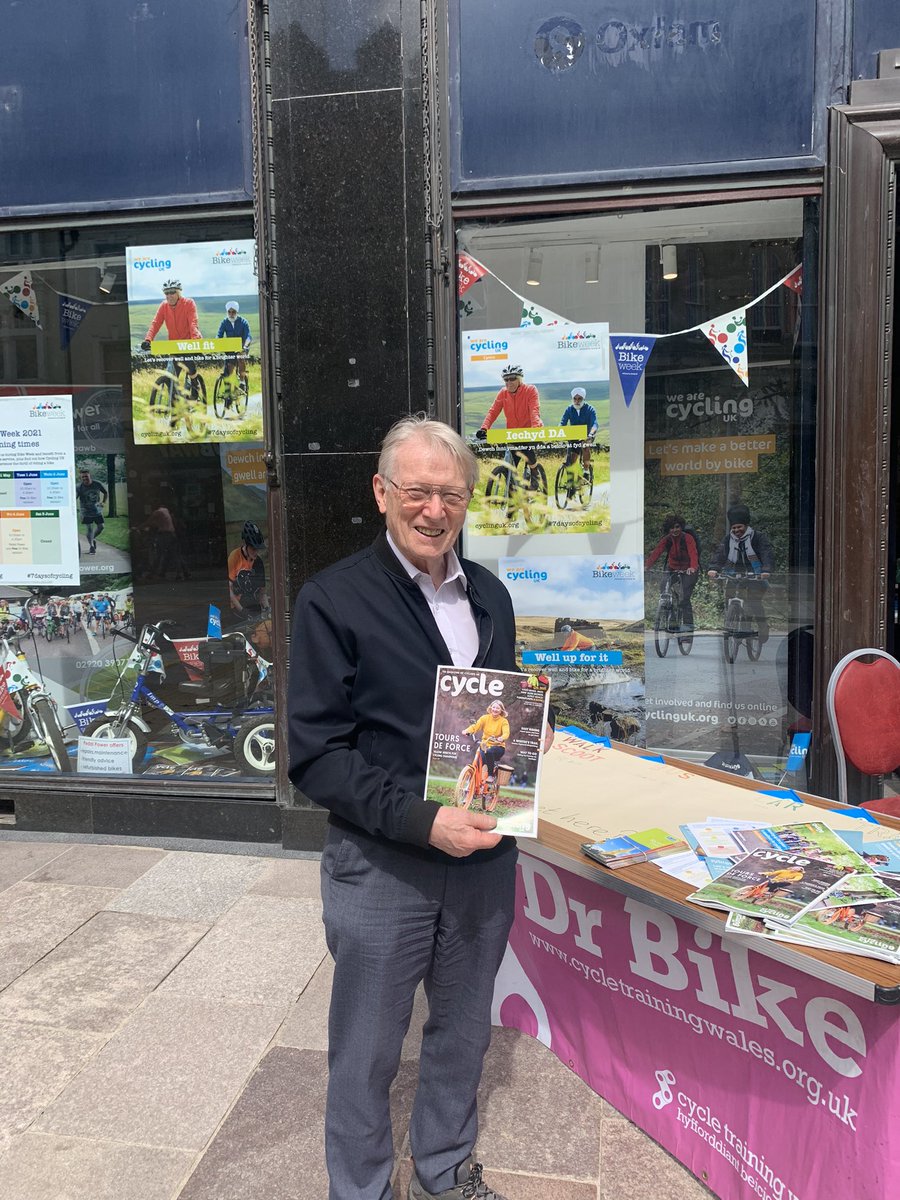 CyclingUK_Wales's tweet photo. Thank you @commissionersw for calling into our #BikeWeek Bike Hub. Good to chat about #closspass and other road safety issues and pleased to hear youโve been enjoying getting out on your bike. https://t.co/NuBF4XWqrL