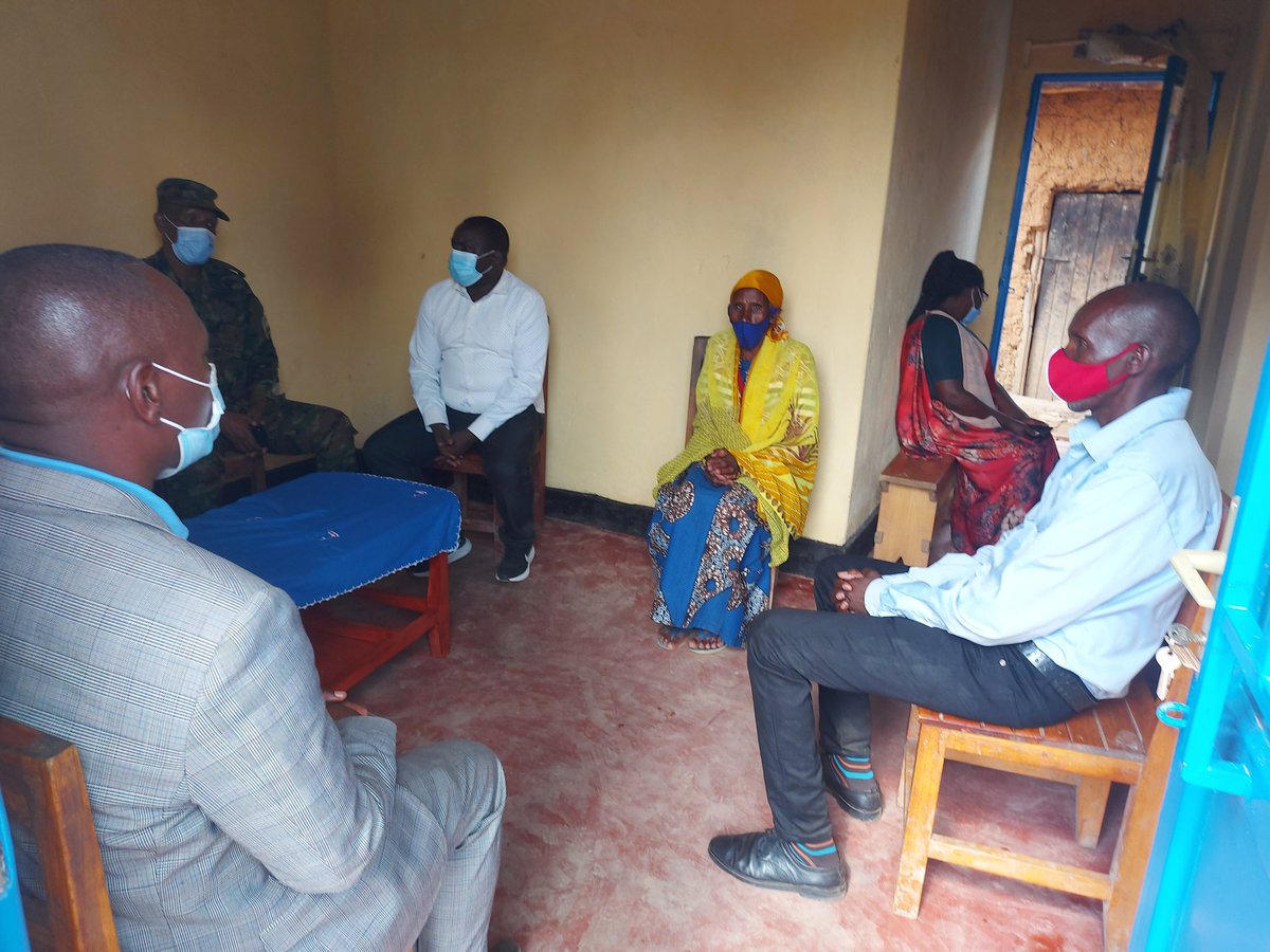 NyaruguruDistr's tweet photo. Ruramba:Mukangango,70,wacitse ku icumu rya Jenoside yakorewe Abatutsi,nyuma yo kuba ahabwa ingoboka no guhabwa inka na Nyakubahwa Perezida wa Repubulika  muri gahunda ya Girinka Munyarwanda arishimira inzu ya kijyambere yubakiwe kandi yiyemeje kuzayifata neza #Imihigo 2020-2021 https://t.co/d7JEeS3RHq