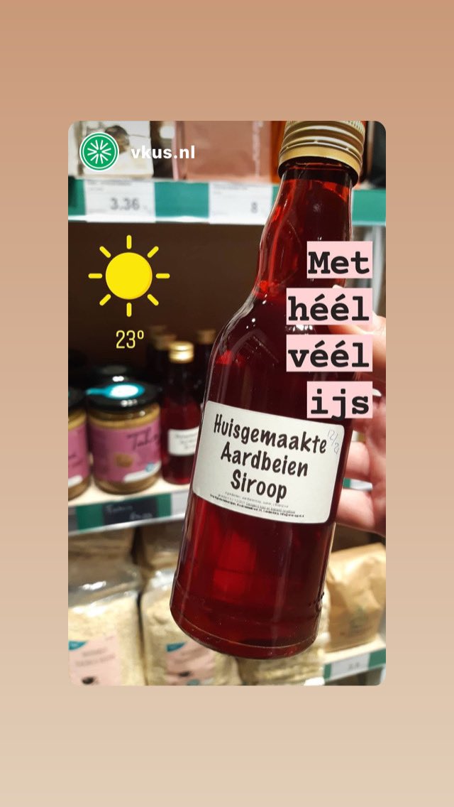 dool_sandra's tweet photo. Heerlijke #homemade #strawberrysirope #aardbeiensiroop te koop bij oa @Vkusvill_NL 🥰 https://t.co/x5IJWeuy6l