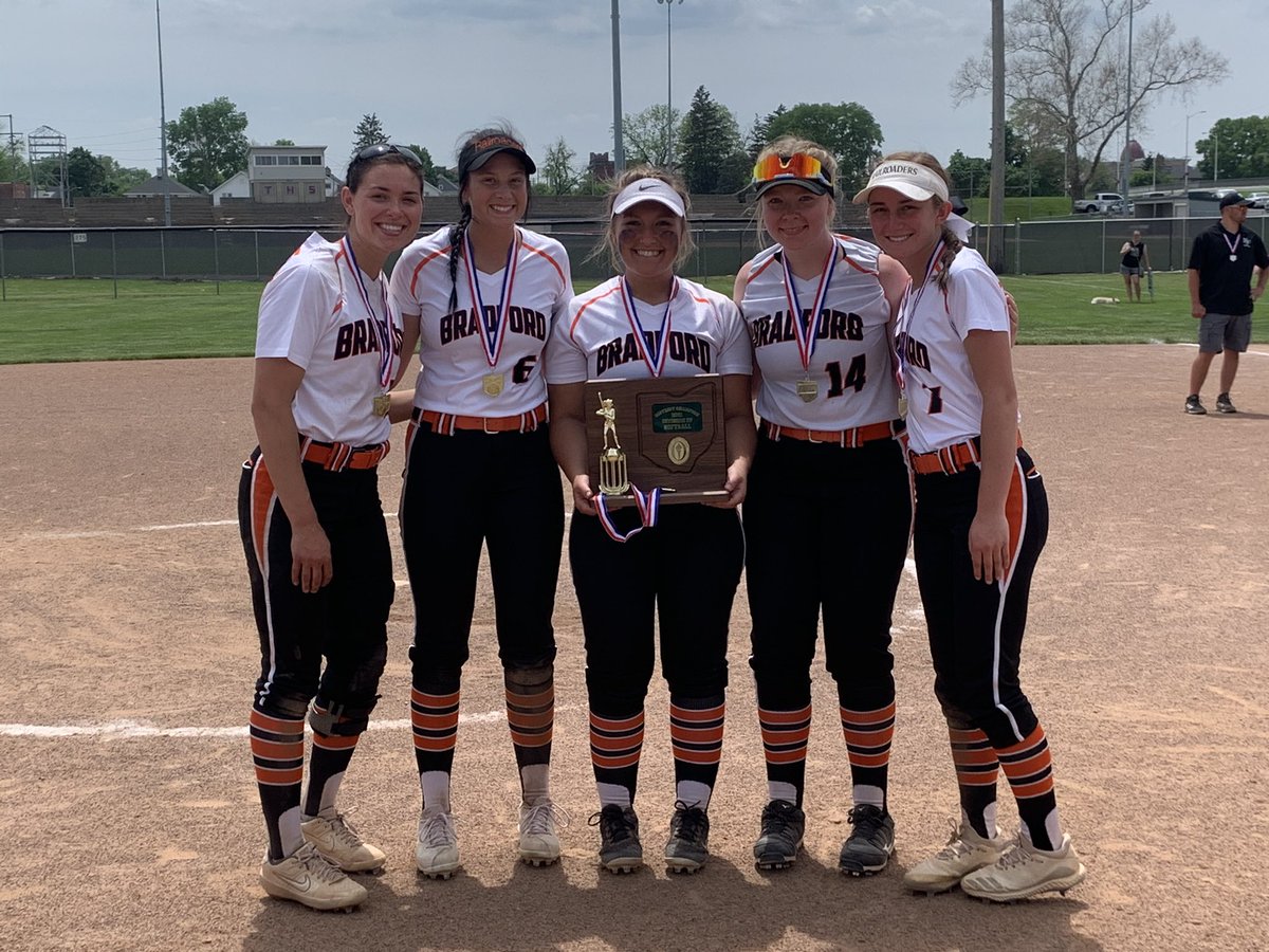 BradfordEVSD's tweet image. Congratulations to the Lady Railroaders Fastpitch Team!
#bradfordpride   Next game will be at 5:00 on Wednesday in Greenville