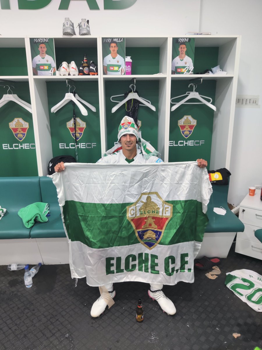 PereMilla7's tweet photo. Hola qué ase? Aquí estamos, dónde nos merecemos. 

Bienvenidos al carro de Perico 🇦🇷💚 https://t.co/QsnYKn01dO