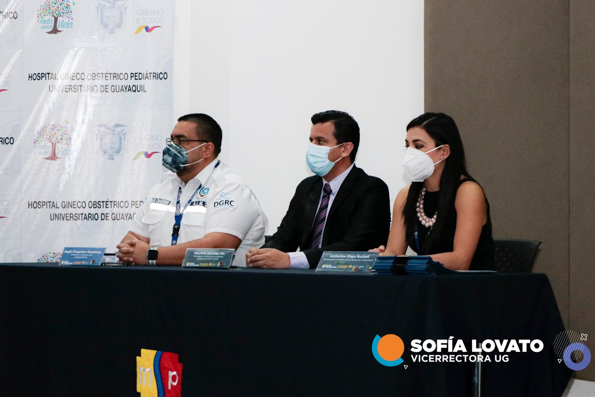 Hoy la Vicerrectora Dra. Sofía Lovato recibió a Nombre de la Universidad de Guayaquil un reconocimiento por parte del Ministerio de Salud Pública por la gestión y ayuda al #PlanVacunarse del Gobierno Nacional.

#universidaddeguayaquil
#SofiaLovatoVicerrectora
#vacunas