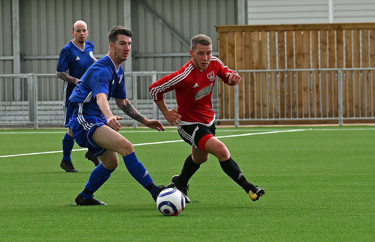BrianRossiter1's tweet photo. A few from the Gloster Rovers v Kings Stanley Res game. Full album to follow later.

@GlosterRoversFC @KingsStanleyFC1 @CupGloster https://t.co/UbvL5FxG2y