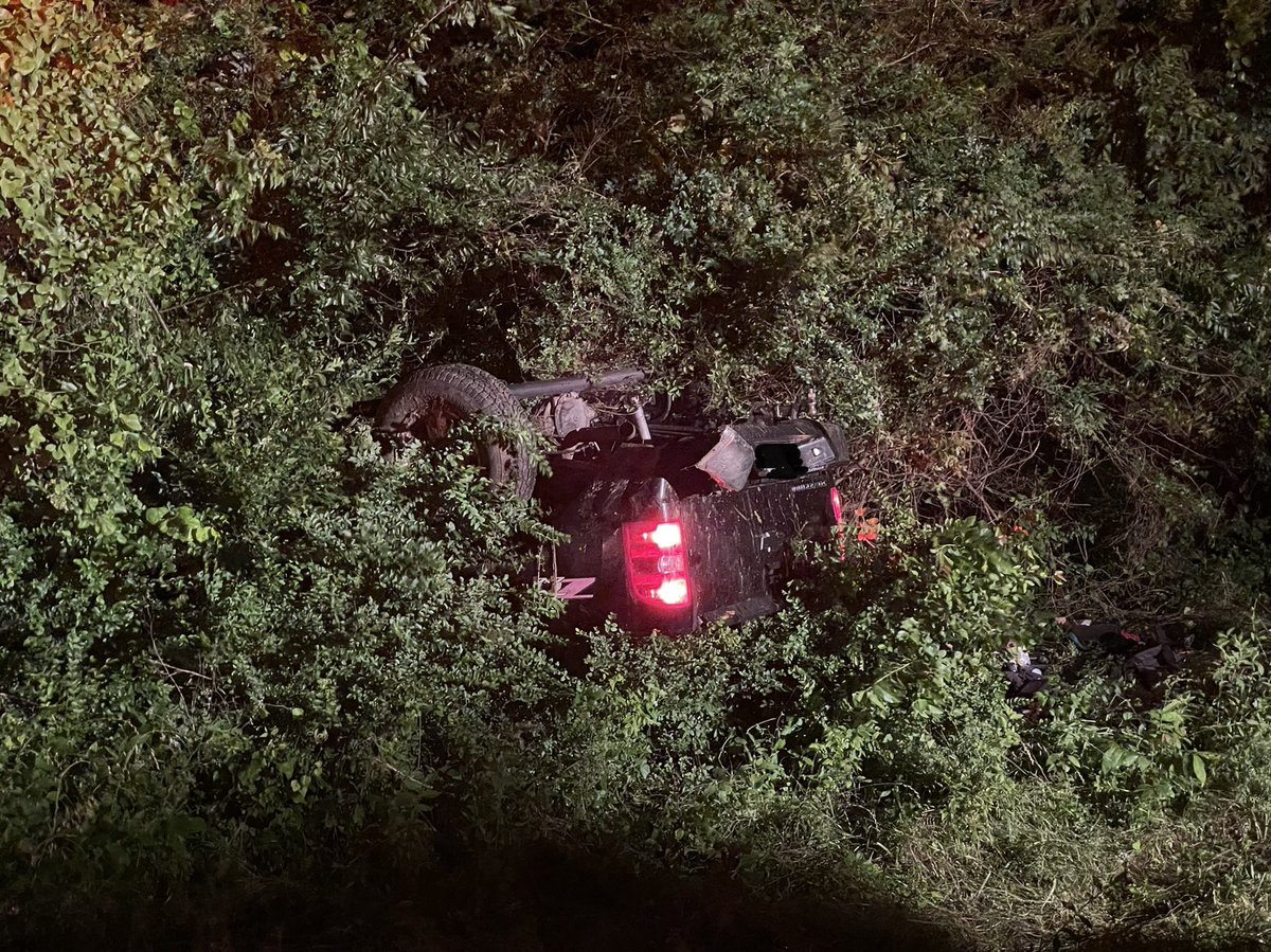 PSFireRescue's tweet photo. This morning at 0020 hours the volunteers of PSFR were alerted for a single vehicle MVC. Units arrived to find a single vehicle in the brush with the driver out of the vehicle with minor injuries.  #volunteer #makemeafirefighter #volunteerfirefighter #PSFR #firedepartment🔥🚒 https://t.co/j1BFZQOQE0