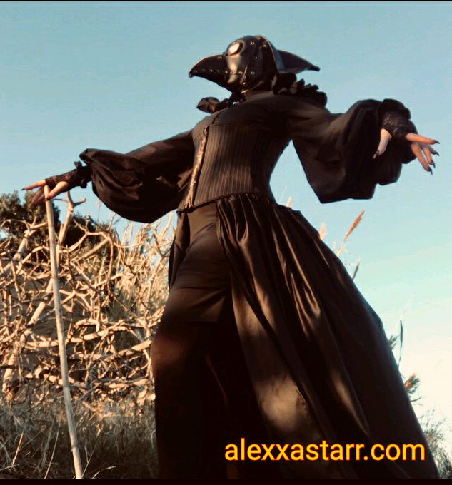 Happy World Goth Day! My take on Victorian-ish Gothic Horror! https://t.co/3ulblVhTeD<a href="/tag/manyvids"class="tags"><span>#manyvids</span></a>