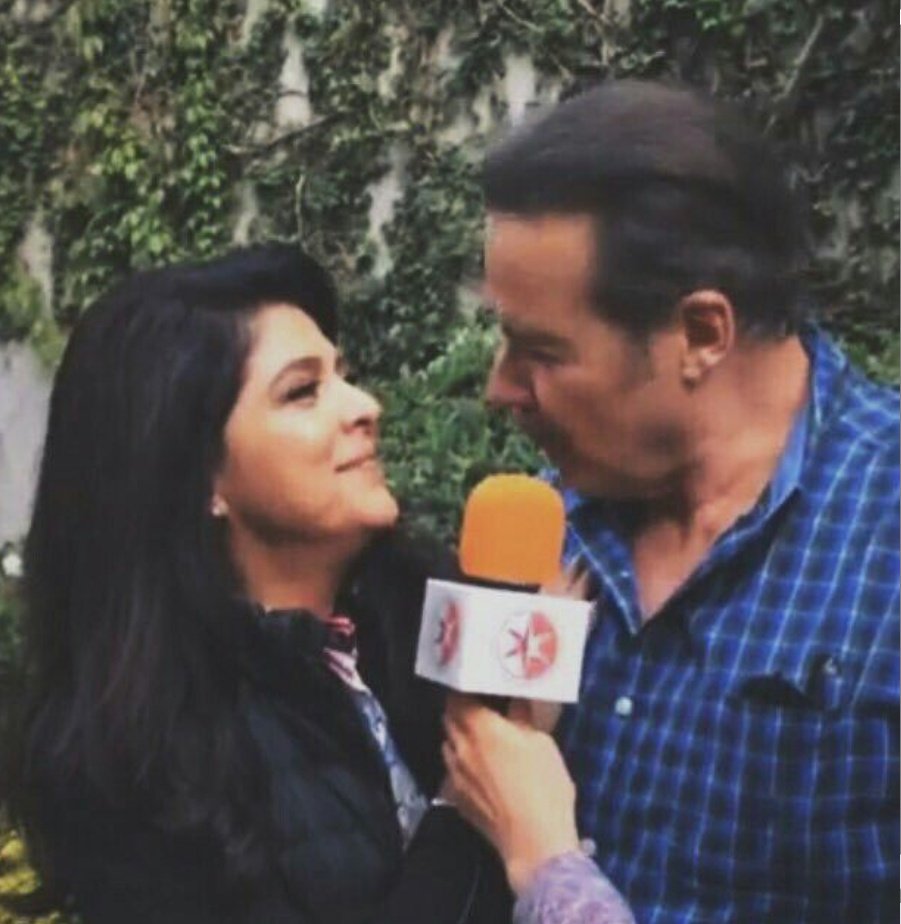 It's you,
because no one else
makes sense.

#parejatekila #perrypoetry