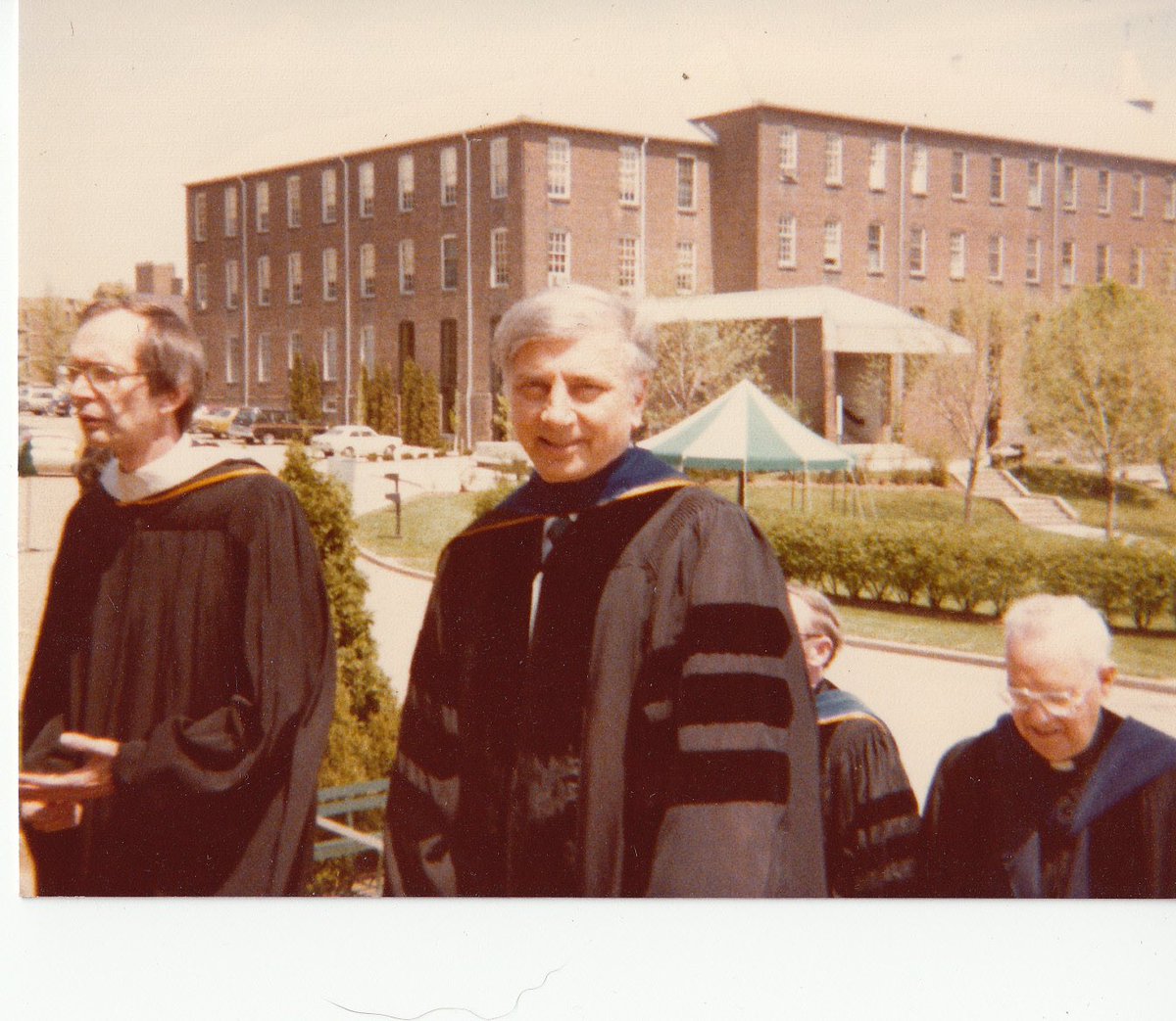 bdzombak's tweet photo. One meaningful part of my defense day was wearing my grandpa’s hood from his PhD in chemistry from Purdue in 1948. He isn’t with us today, but I was so grateful to have this reminder of him and our family history with me—although he was a chemist, he always loved geology. 🪨🔨 https://t.co/EdxjRKK31h