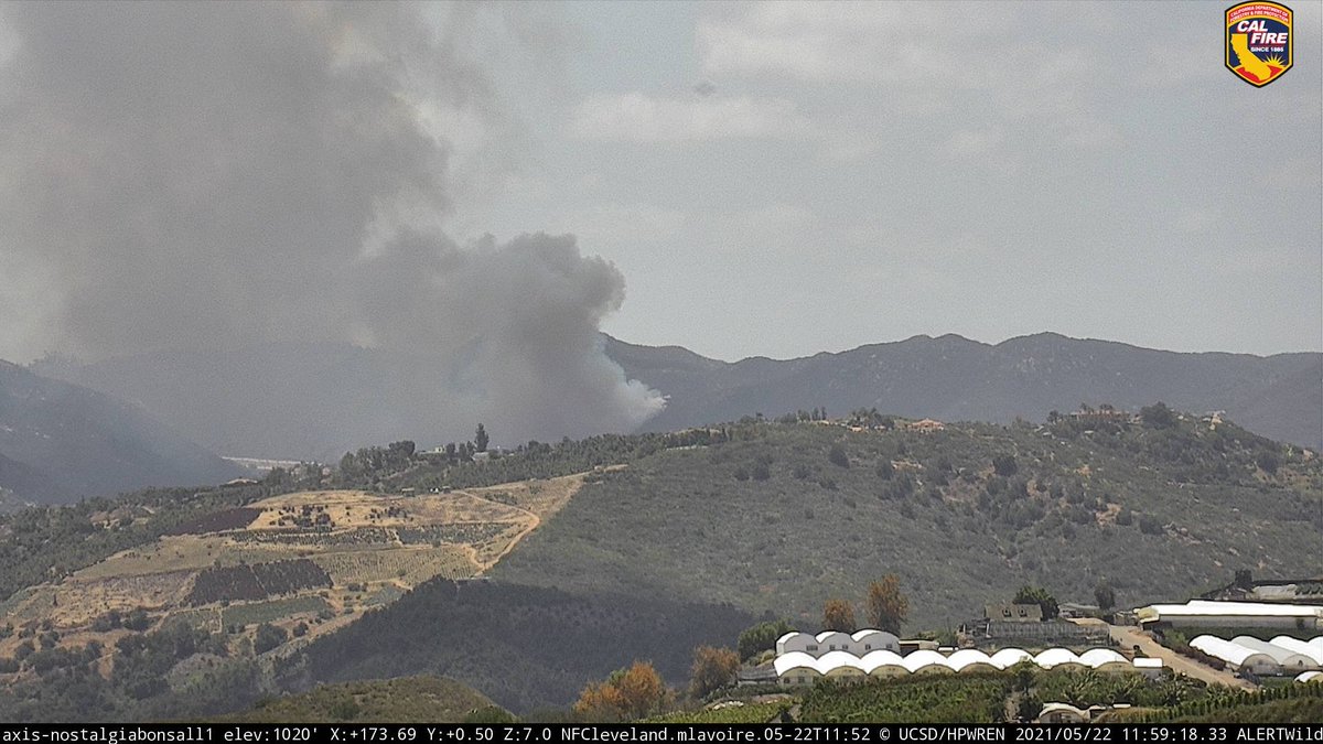 engineco16's tweet image. #DeerFire I-15 x/#DeerSprings Rd. (SDCo) 
broadcastify.com/webPlayer/9733