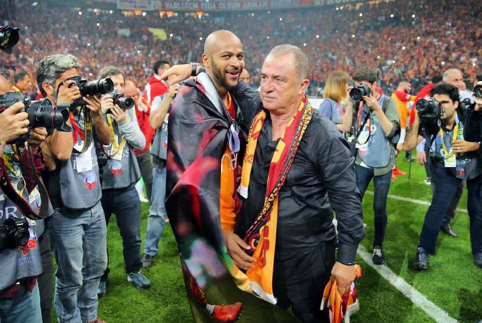 Bana kimse inanmazken siz bana inandınız,iyi günümde kötü günümde benimleydiniz ve beni hep desteklediniz.Bana öğrettiğiniz herşey için çok teşekkürler Hocam...
<a href="/fatihterim/">Fatih Terim</a>