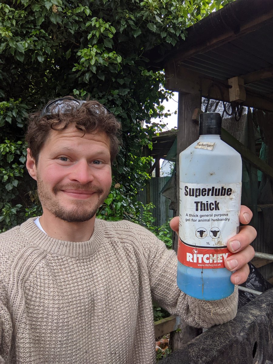 Young British farmer makes Twitter account just to offer <a href="/BorisJohnson/">Boris Johnson</a> his left over lube from lambing.. so that he may use it when he f**ks the entire farming industry through a quota free deal nobody wants. Cheers Boris 👏 #AustraliaTradeDeal  #backbritishfarming