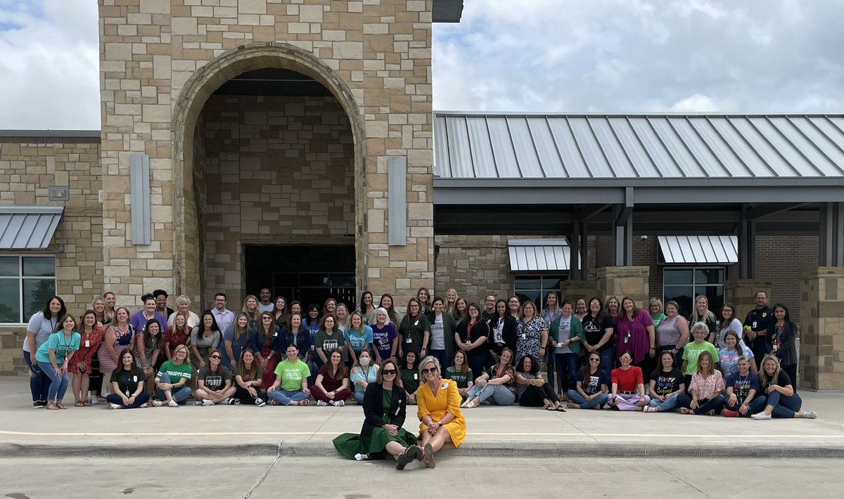 A year to remember with the very best staff in the whole world. Enjoy your summer, Stuber family! ☀️