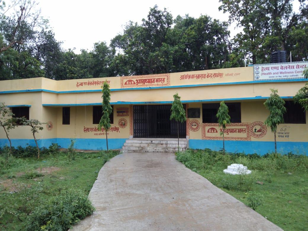 rjalchemist's tweet photo. Democracy is dying, govt is dying, system is no more.

That's why, we hv to beg for something like anything.
#OpenRaghopurHospital https://t.co/CQ6JedA6qB
