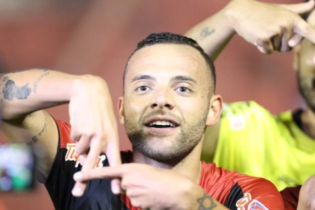 News1905's tweet photo. Sport j�� encaminhou a proposta para Guilherme! https://t.co/BwAaJa156V
