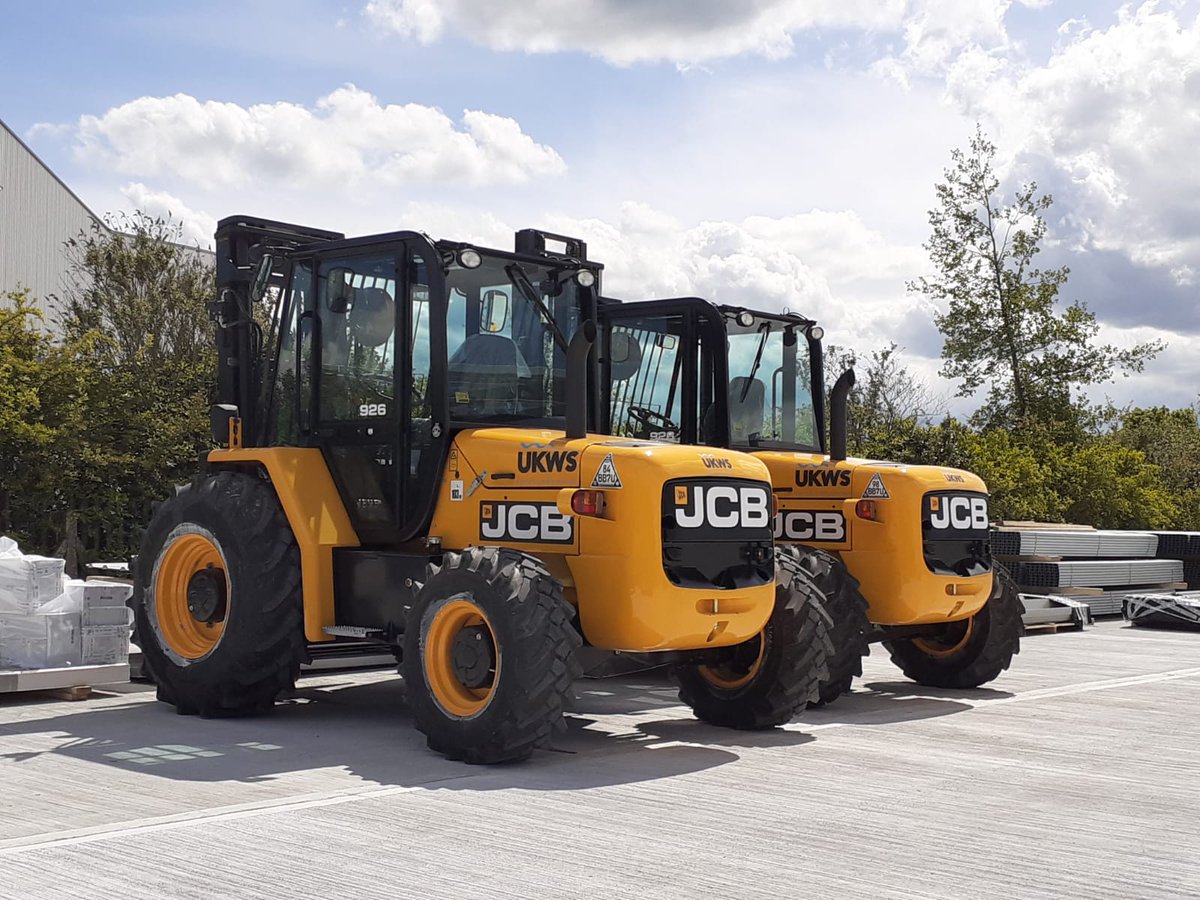 A huge thank you to <a href="/UKWSolutions/">UKWS</a> who recently purchased these two RTFL 926's from us! 👍🚜 

#JCBfamily