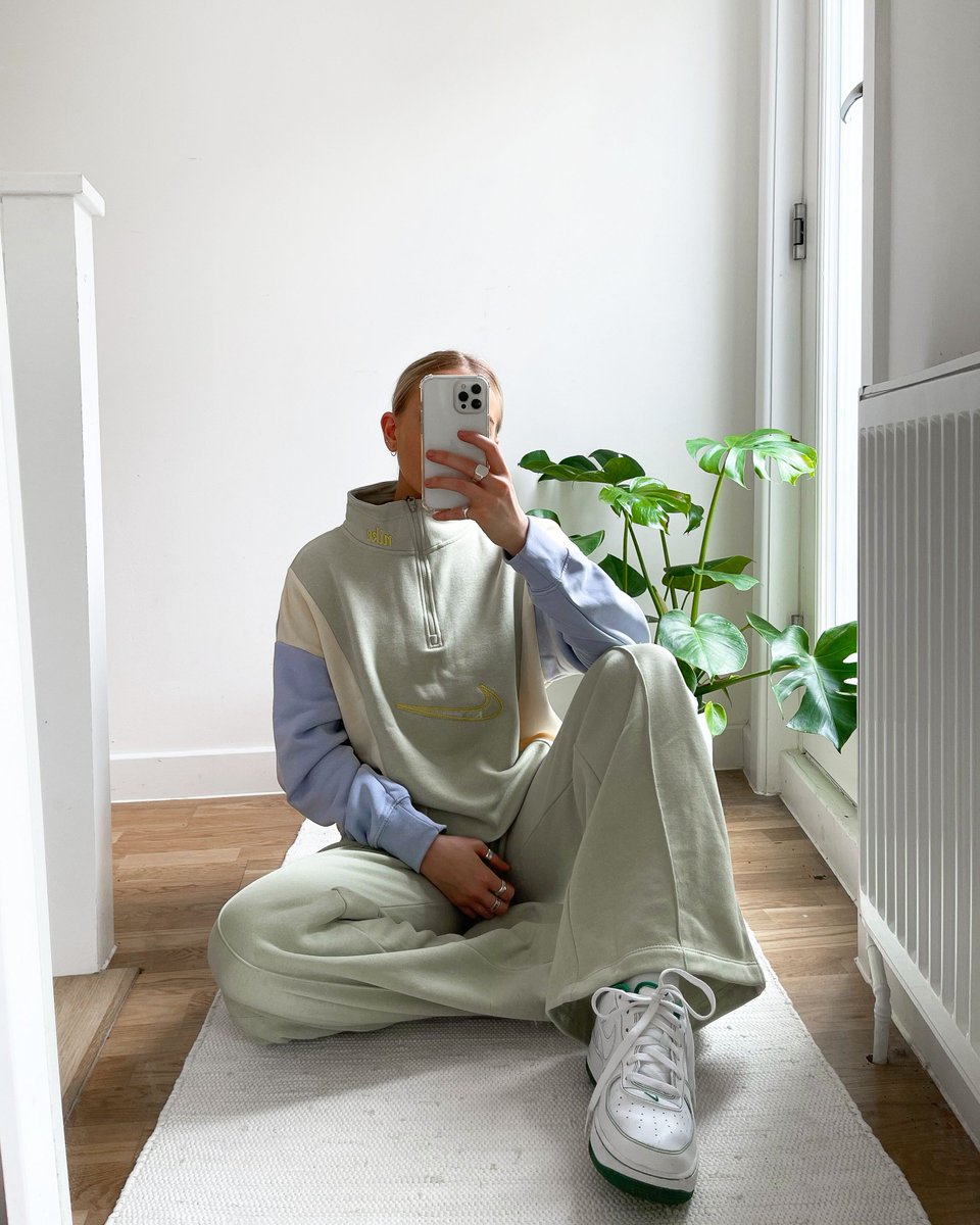 TheSoleWomens's tweet image. Ad: 🔓 Unlock 30% Off When You Sign In! 🔓

Pink sweatshirt &amp;gt; solewomens.co/38TDWl6
Green sweatshirt &amp;gt; solewomens.co/3cTEJ6O
Pink joggers &amp;gt; solewomens.co/3qZesIX
Green joggers &amp;gt; solewomens.co/3lvdgfg

*Code: SUMMER21