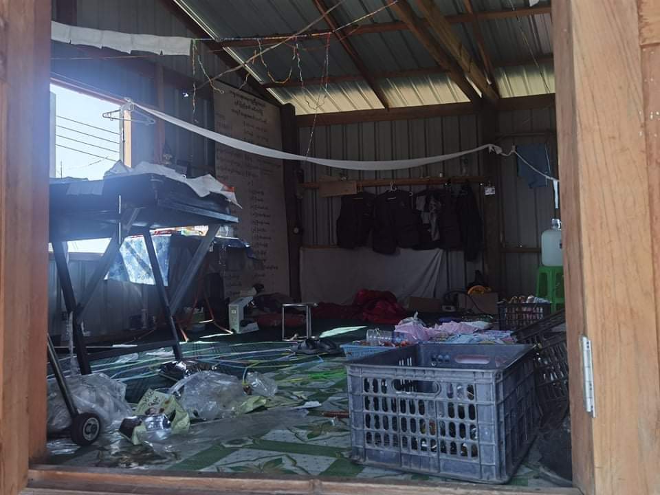 KhaingZinMyo7's tweet photo. In Mindat,MAL's Terroists  destroyed Phone shop,Civilans Houses and other stores.And steal all the things they want.Shameless organization with Murderers,thieves,Robbers and cowards. 
#WhatsHappeningInMyanmar 
#May22Coup https://t.co/g9S6yVAx3t