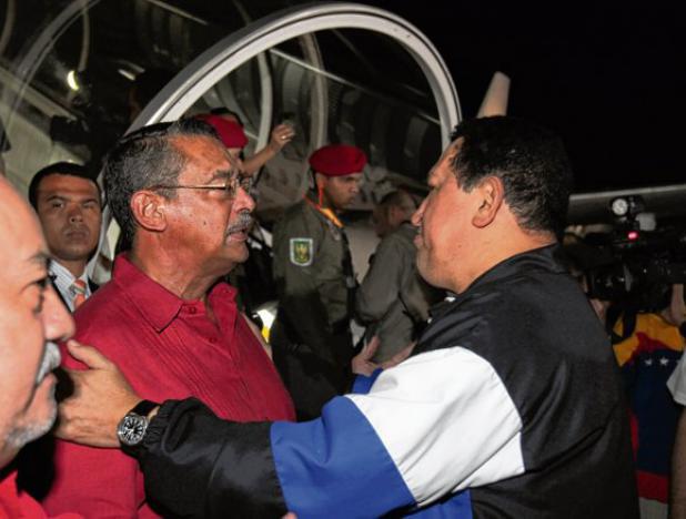 davidjhg's tweet photo. Toda la firmeza y el compromiso revolucionario del G/J Garcia Carneiro está reflejado en las calles de La Guaira y el cariño de su gente. Soldado leal e incansable militante de las causas justas, gracias por el ejemplo.

¡Hasta la victoria siempre! https://t.co/HMm2GbrnD9