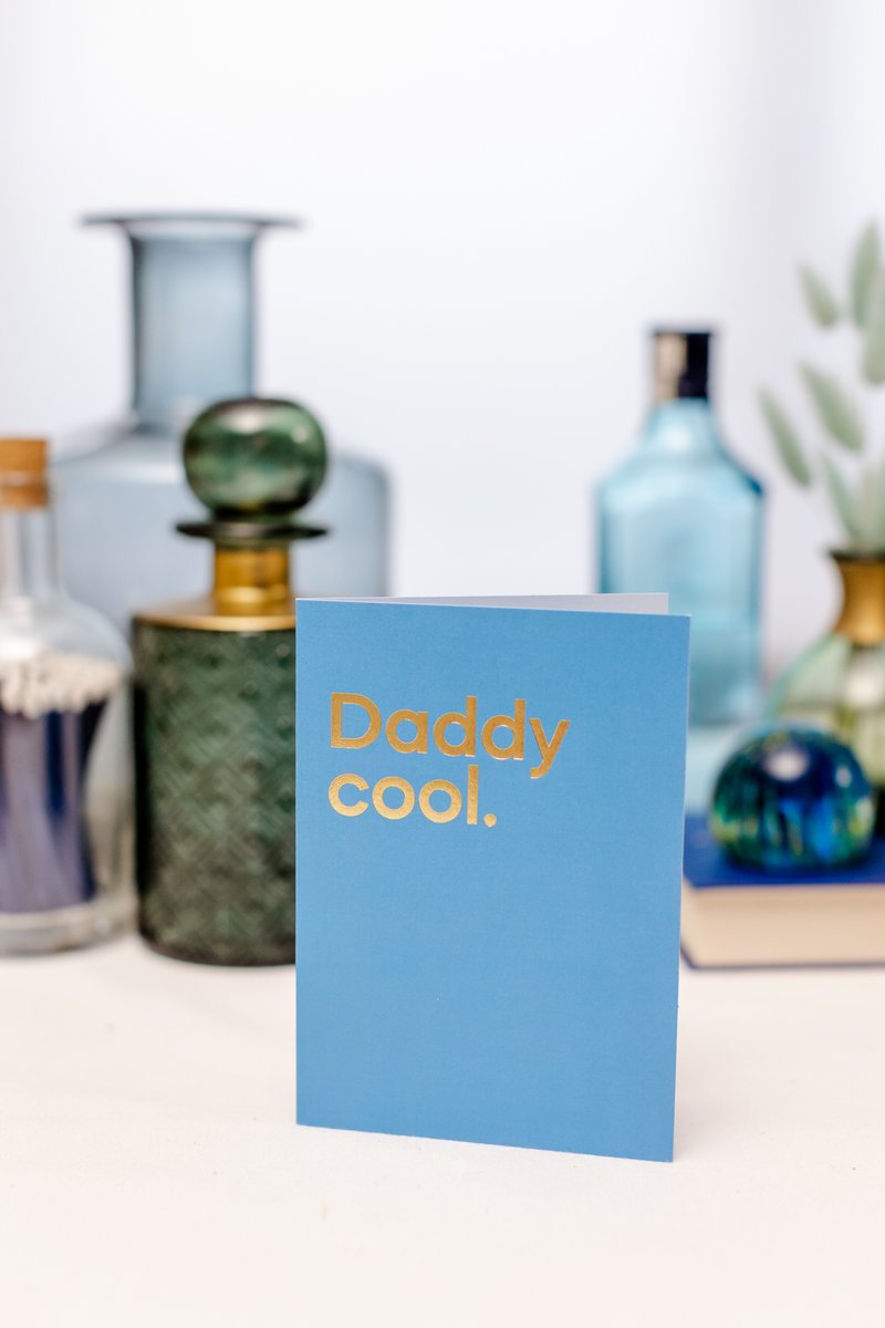SayItWithSongs_'s tweet photo. Is he Daddy Cool ? Or Mr Brightside?
Celebrate the Big Man in your life with the card that plays his song!
Just Scan with a smartphone to listen.
The Daddy of all Fathers Day Cards 
only at https://t.co/Xe5TuYggFW 
#FathersDay #DaddyCool #MrBrightside #Dad #Cards #GreetingCards https://t.co/FSwhZiJJAN