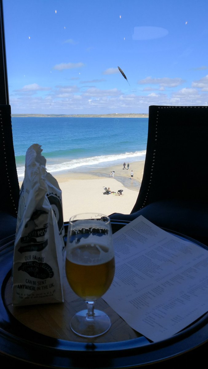 Popped into that place where they're having the G7 summit. Sniffy waiter didn't like the mud and sand on my shoes. I don't like the bird shit on his window.