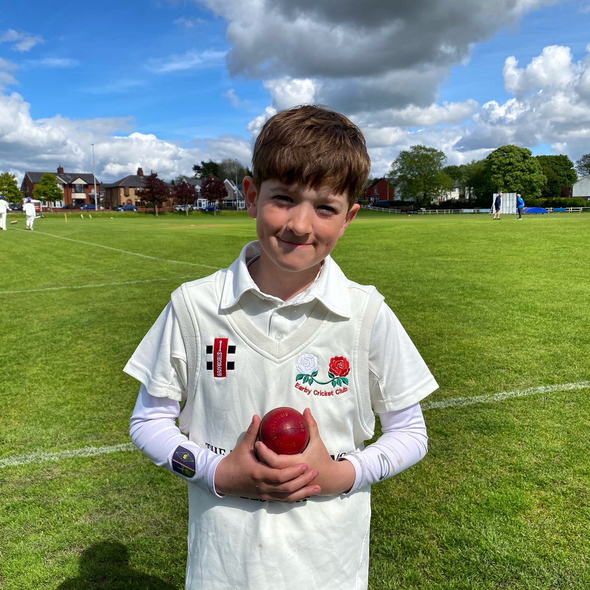 JBwillow's tweet photo. Hs first five wkts haul for @EarbyCC in @RibblesdaleCL 👏👏👏👏 #only12 #leftarmspinnersunion @SDParry86 (5 for 14 off 10.2) https://t.co/Ztn2Yq12Nc