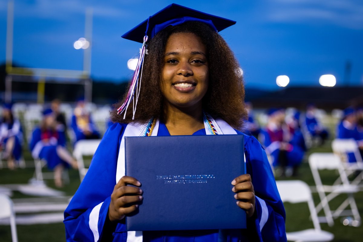 WCSedu's tweet photo. Caps off to the Page High Class of 2021! Congratulations on your well-deserved success! #proudlywcs https://t.co/5czbXx9Agc
