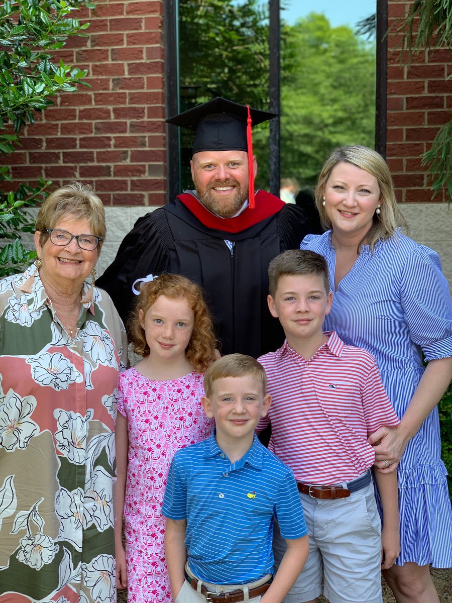 DTHouse's tweet photo. Glory to God! Yesterday we celebrated my graduation from @RTSCharlotte My amazing, gracious, supportive family has persevered much! So blessed https://t.co/rKht9nrM7P