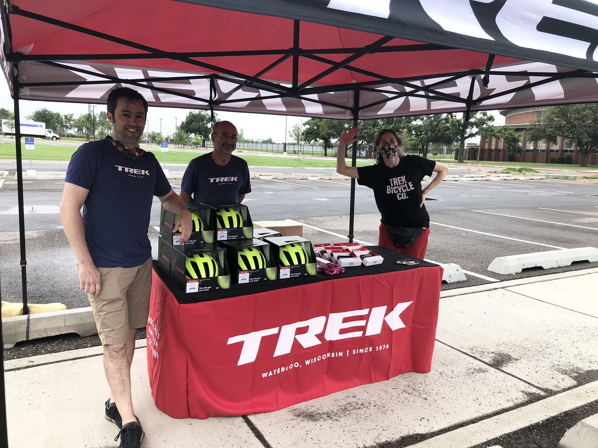 jospacebear's tweet photo. .@TrekBikes is here with giveaways of helmets, locks, and lights plus they’ll tune up your bike! @EMBARKOK is also here with their new electric bus so you can try out putting your bike on the bus! We hope to see you soon! Group ride starts at noon. #bikemonth https://t.co/GFWmZV3mh8