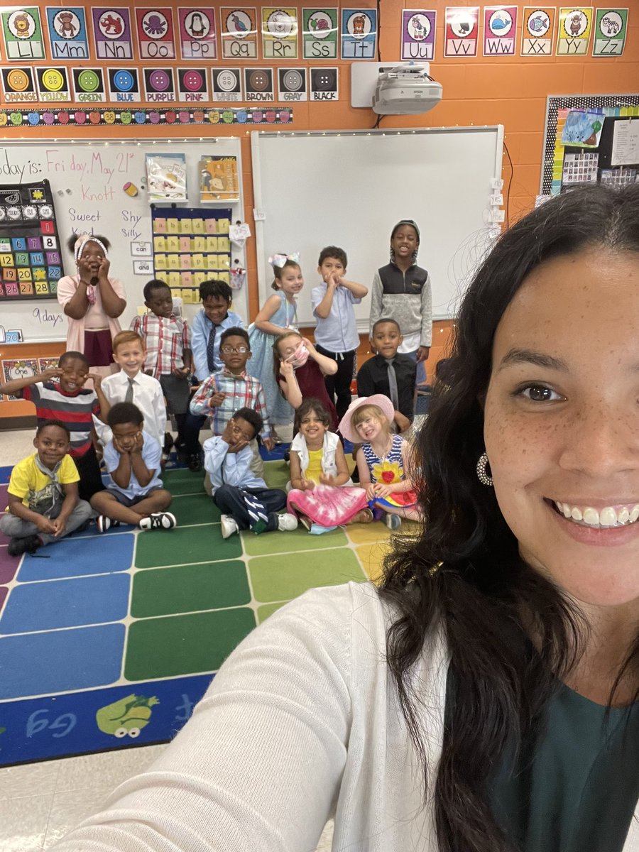 MsKnottEBE's tweet photo. I love them. 💖 @BattleElem 

#Fancylunch #EBELionPRIDE https://t.co/nQsY1jl0Ke