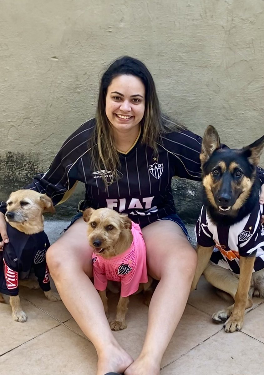 lannamso's tweet photo. Alô @Atletico Hoje tem GALO! Aqui estamos preparadas!
#pracimadelesGALO #Galo #Mineiro #Atletico #VamoGALO #GaloxCoelho 
#FinalMineiro #GalaodaMassa #Galao #GaloDoido https://t.co/ZIFJPAnZhr