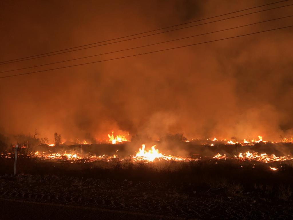 BLMAZFire's tweet image. GID - #ButlerFire Update: Fire est. 150-200 acres, crews almost completed burn out on west side of fire and working on east side. Additional resources ordered to help hold for predicted winds today.