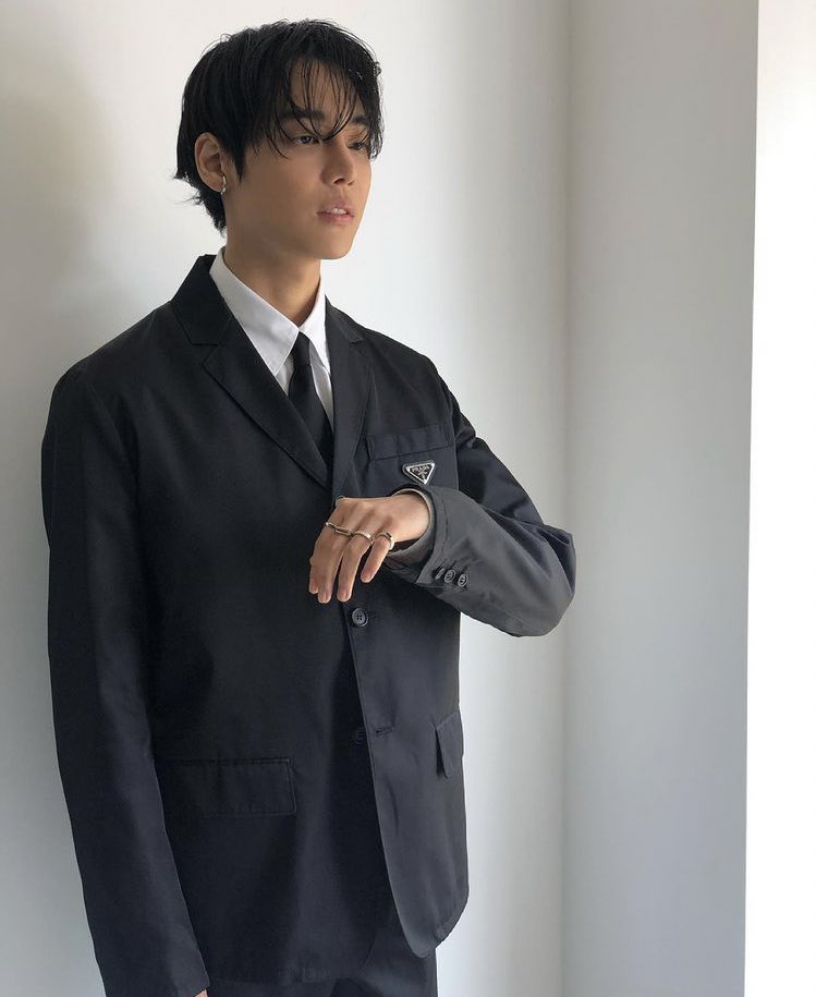 JEWON1GALLERY's tweet photo. 210523 | onlyoneprivate's IG update https://t.co/9spFvYcjQv