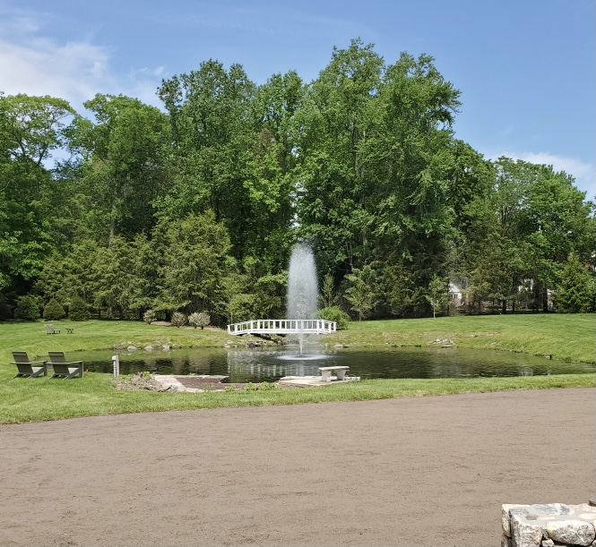 thepondandlake's tweet image. Installation of the Kasco Marine J Series aerator with a &quot;Spruce&quot; spray pattern nozzle. 

#fountaininstallation #aerationsystem #aerationsolution #professionalservice #fountainservice #waterfounatins #watercirculation #darienct #darienconnecticut #darienctrealestate