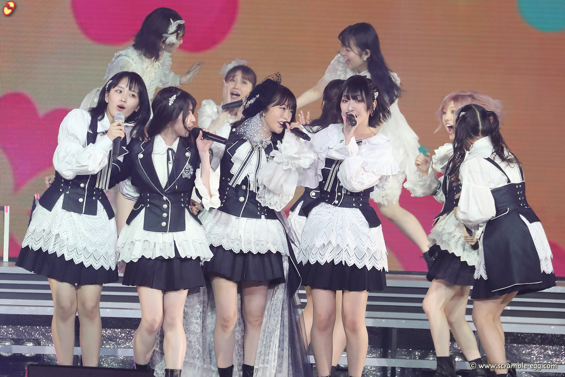 スクランブルエッグ編集長 على تويتر この曲 Love修行 どうしてもやりたいと出演した大島優子さん 後ろ中央 T Co Gxbaatad3o تويتر
