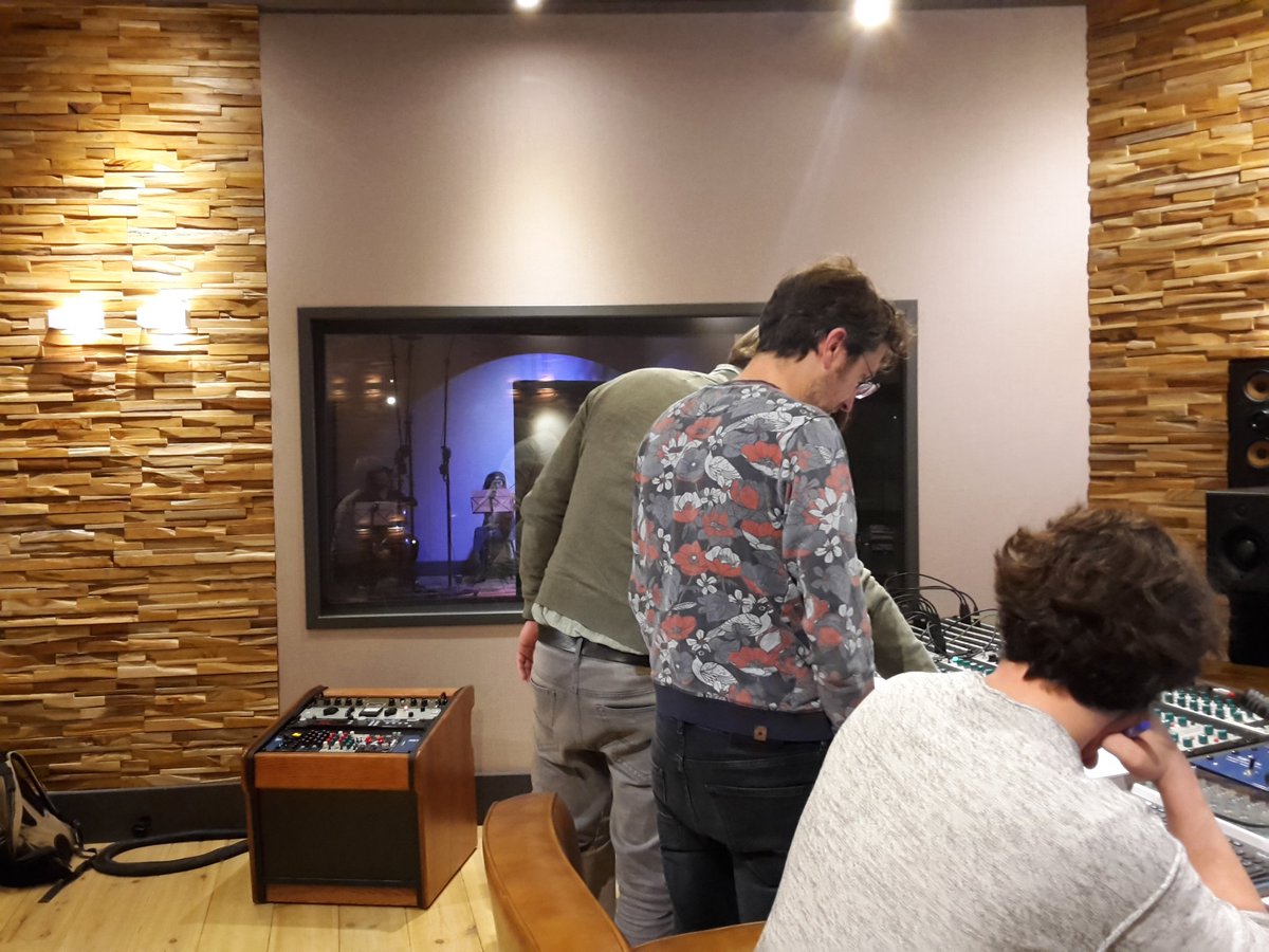 Strijkers opnemen met <a href="/ChristopherGRN/">Christopher Green</a> @ Volver Studio's, Tilburg.