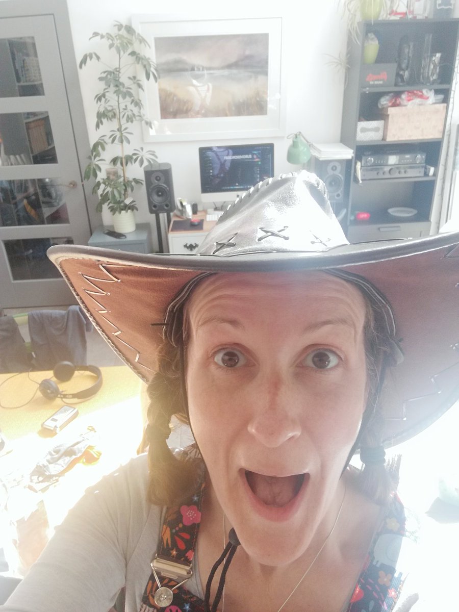 Grand final day of Eurovision '21 has finally arrived! Excitement levels VERY HIGH in this house today🕺🤟🎉🤸❤️ #Eurovision #iceland #ukraine #finland #lithuania #switzerland  #italy #theyarealldamnamazing