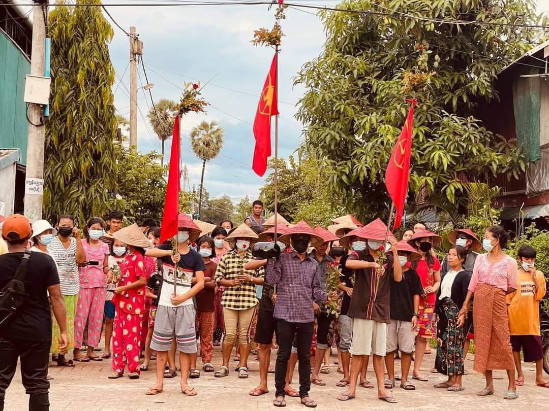 tun_wuttyee's tweet photo. People from Dawei’s Kyauk Sa Pyin area staged protest against military dictatorship on the evening of May 22. #WhatsHappeningInMyanmar #May22Coup  #NoFlyZoneInMyanmar https://t.co/WVwy0VpQD7
