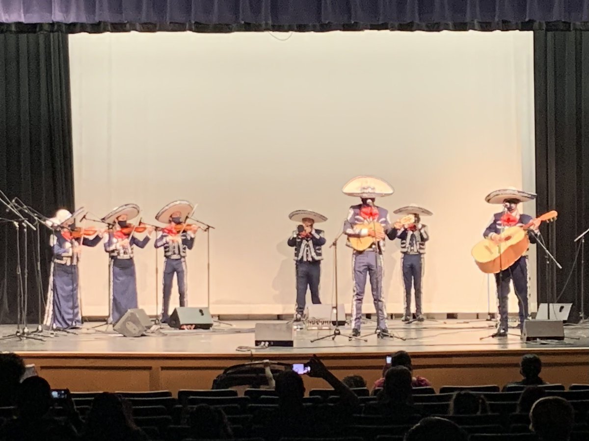 Jefferson HS Varsity Mariachi takes the stage at the UIL Region Mariachi Contest! @PattiSalzmann <a href="/Dannyback42/">Daniel</a> @SAISD_Supt <a href="/ib_jefferson/">Thomas Jefferson IB World High School</a>