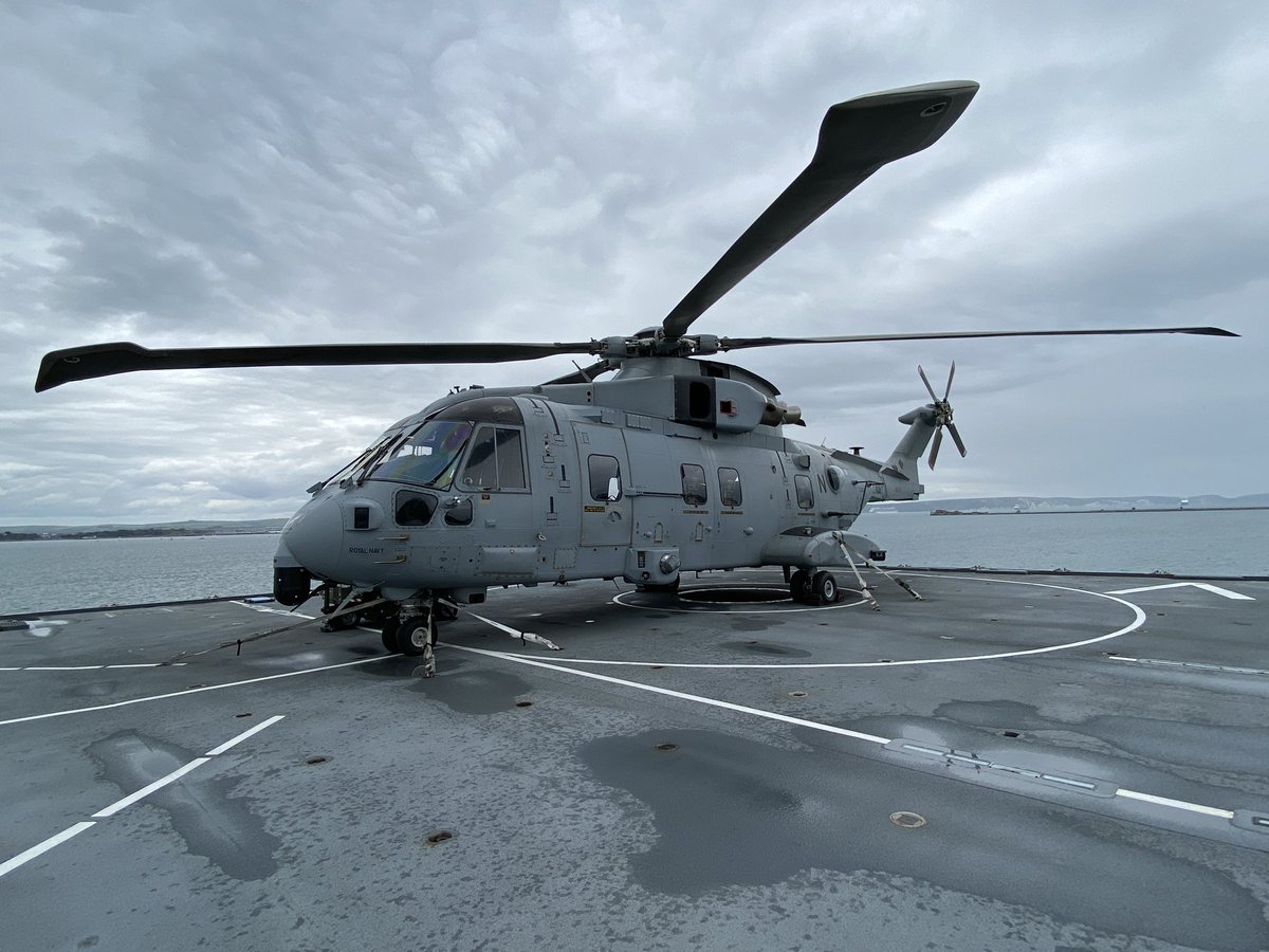 RFAFortVictoria's tweet photo. Furious 3 #november launching from Two Spot under the control of LA Girvan, whilst we observe from the crews nest (FLYCO). Safe Journey and see you all again very soon. #FDO #rotorsrunning #AVSO #FlyNavy @845NAS @1700NAS @RFAHeadquarters @HMSQNLZ @RoyalNavy https://t.co/6k8PHUzEKc